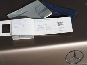 Bild 32/53 von Mercedes-Benz 300 E 4-Matic (1993)
