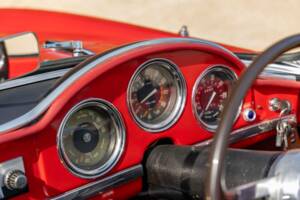 Imagen 3/8 de Alfa Romeo Giulia 1600 Spider (1963)