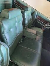 Image 17/18 of Cadillac Sedan DeVille (1971)