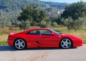 Bild 4/11 von Ferrari F 355 Berlinetta (1998)