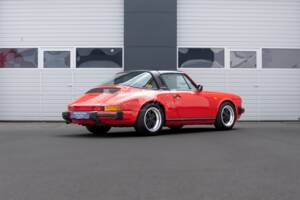 Bild 2/31 von Porsche 911 Carrera 3.2 (1988)