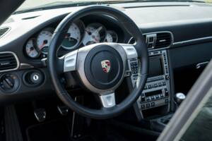 Image 17/34 de Porsche 911 Targa 4S (2008)