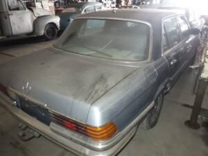 Image 34/38 of Mercedes-Benz 450 SE (1977)