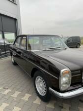 Bild 2/25 von Mercedes-Benz 200 (1969)