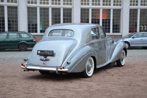 Image 8/23 of Bentley R-Type (1953)