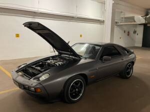 Image 10/21 of Porsche 928 S (1986)