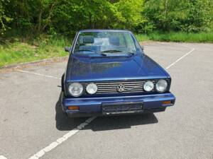Image 8/75 de Volkswagen Golf Mk I Convertible 1.8 (1991)