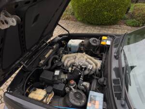 Bild 16/16 von BMW 320i (1991)
