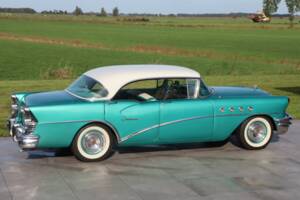 Image 23/50 of Buick 60 Century Riviera (1955)