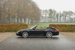 Bild 13/96 von Porsche 911 Carrera 4 (2006)