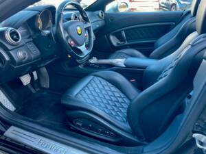 Imagen 8/20 de Ferrari California 30 (2012)