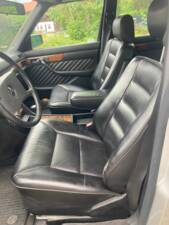 Image 16/43 of Mercedes-Benz 300 SE (1990)