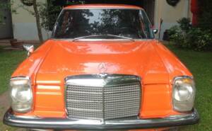 Image 6/23 of Mercedes-Benz 220 D (1973)