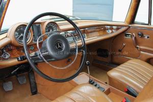Image 7/24 of Mercedes-Benz 280 SE 3,5 (1970)