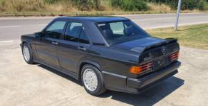 Imagen 7/30 de Mercedes-Benz 190 E 2.5-16 (1989)