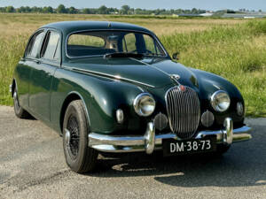 Image 1/8 of Jaguar Mk II 2.4 (1959)
