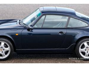 Image 20/33 de Porsche 911 Carrera 4 (1992)