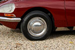 Image 23/50 de Citroën DS 21 (1971)