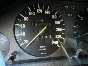 Bild 30/108 von BMW 325ix (1989)