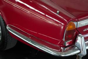 Bild 20/50 von Jaguar XJ 6 L 4.2 (1974)