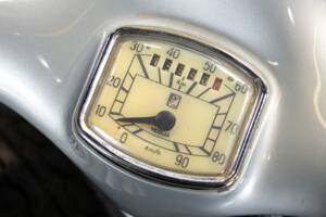Image 41/45 de Piaggio Vespa 150 (1958)