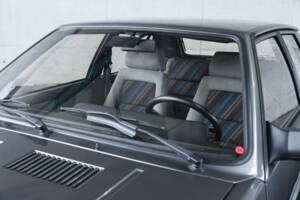 Image 35/50 of Lancia Delta HF Integrale (1988)
