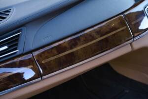 Image 42/50 de BMW 760Li (2011)