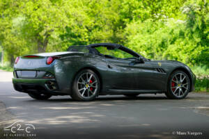 Image 63/85 of Ferrari California (2010)