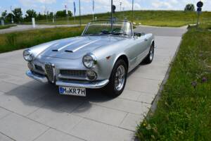 Image 6/18 de Alfa Romeo 2000 Spider (1960)