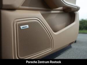 Obraz 20/33 pojazdu Porsche Macan S (2023)
