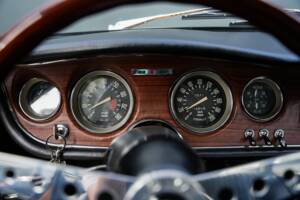 Image 24/38 of Alfa Romeo Giulia GT 1300 Junior (1968)