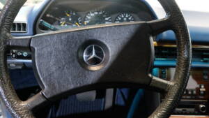 Immagine 20/31 di Mercedes-Benz 500 SEL (1987)