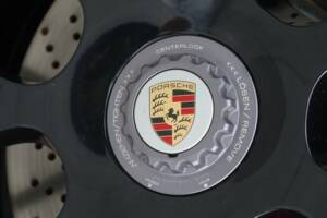 Bild 37/50 von Porsche 911 Carrera 4 GTS (2011)