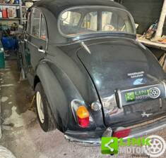 Image 8/10 of Morris Minor 1000 (1957)