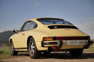 Image 16/77 de Porsche 911 2.7 S (1974)