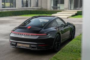 Image 16/30 of Porsche 911 Carrera (2022)