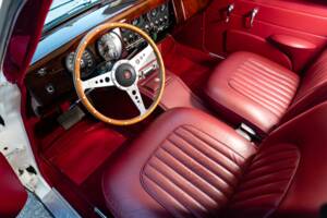 Image 2/50 de Jaguar Mk II 3.8 (1963)