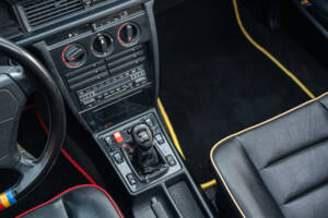 Imagen 34/48 de Mercedes-Benz 190 E 2.3 (1992)