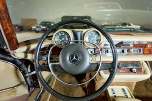 Bild 44/47 von Mercedes-Benz 280 SE (1970)