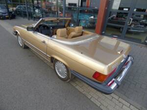 Image 12/36 de Mercedes-Benz 560 SL (1988)