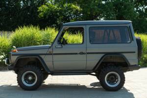 Immagine 5/50 di Mercedes-Benz 280 GE (SWB) (1981)