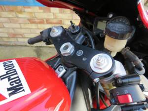 Imagen 10/40 de Yamaha DUMMY (2002)