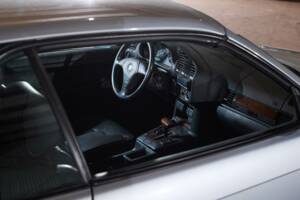 Immagine 25/27 di BMW 328i (1995)