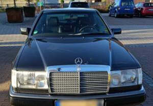 Bild 3/7 von Mercedes-Benz 300 CE (1990)