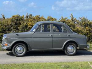 Image 2/12 of Riley One-Point-Five (1959)