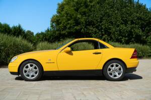 Immagine 8/50 di Mercedes-Benz SLK 200 (1997)