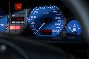 Image 47/113 of Audi S6 Plus Avant (1996)