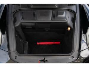 Bild 28/29 von Porsche 911 Carrera 4S (2006)