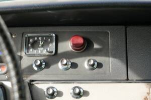 Image 20/43 of Citroën ID 19 Break (1967)