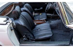 Bild 28/40 von Mercedes-Benz 280 SL (1969)